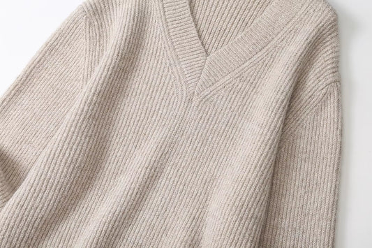 Ethereal MD 2025 Massidutti Spring New Style of Elegant and Unique V-Neck Knitted Sweater